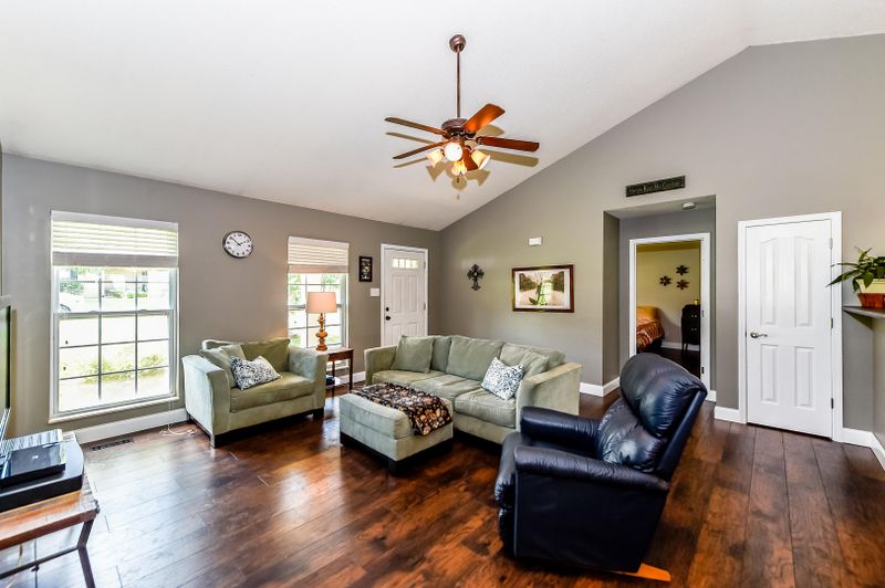 1502 Ethan Ln, Maryville, TN 37803
