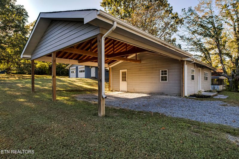 1502 Richardson St, Athens, TN 37303