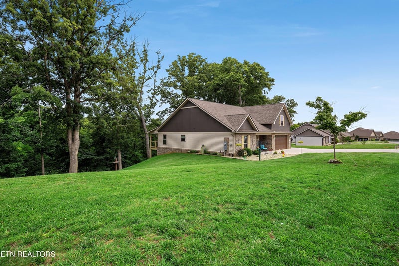 1502 Sally View Dr, Friendsville, TN 37737