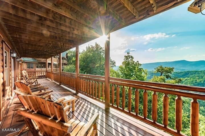 1503 Firefly Trail Way, Sevierville, TN 37862