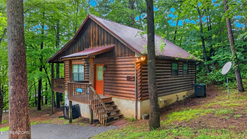 1503 Squirrel Nest Way, Sevierville, TN 37876
