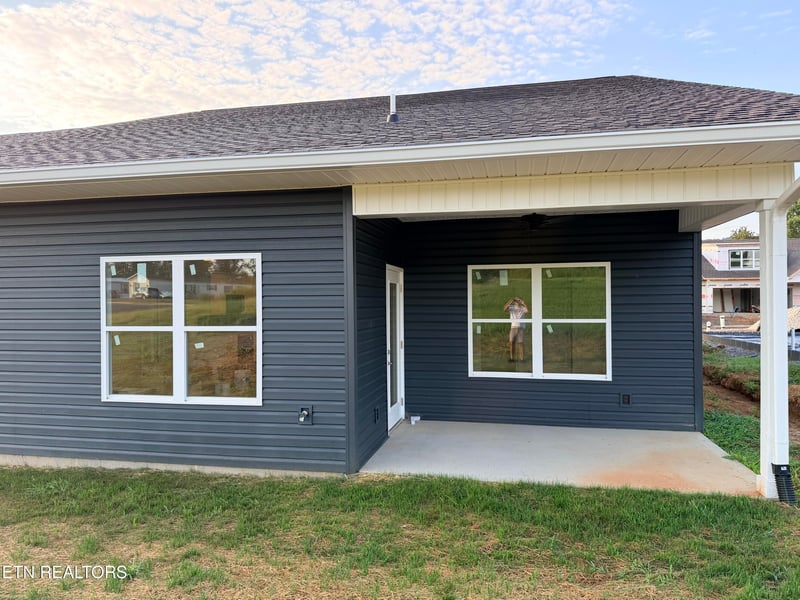 1503 Sunrise Crest Ln, Powell, TN 37849
