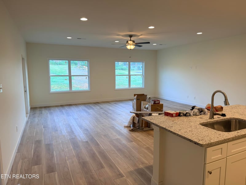 1503 Sunrise Crest Ln, Powell, TN 37849