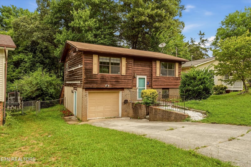 1503 Woodpointe Dr, Knoxville, TN 37931