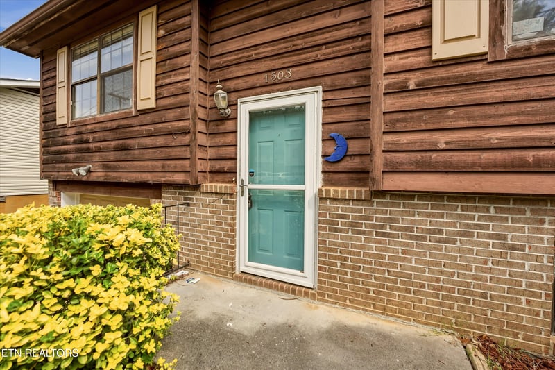 1503 Woodpointe Dr, Knoxville, TN 37931