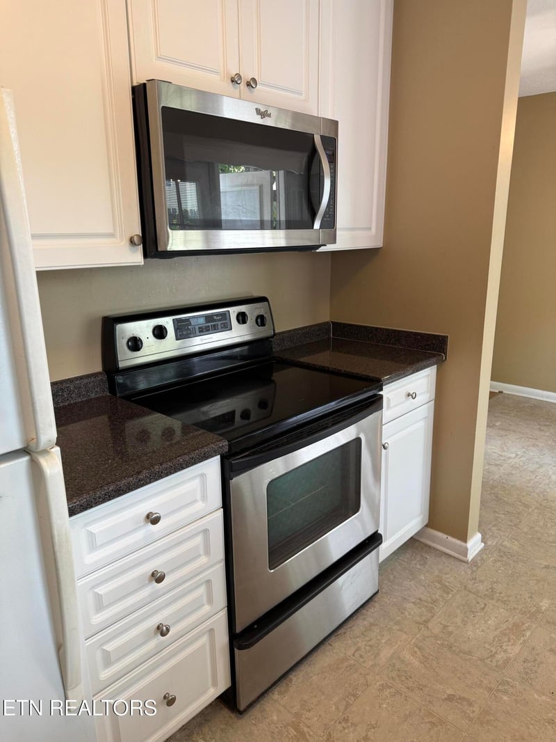 1504 Larry Rd, Maryville, TN 37803