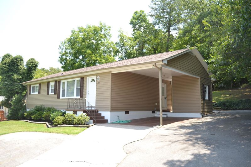 1504 Maple Dr, Knoxville, TN 37918