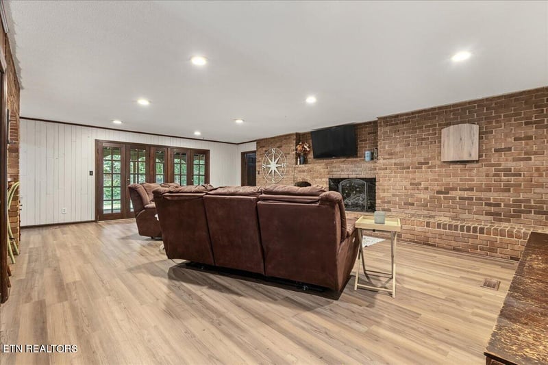 1505 Brentwood Dr, Athens, TN 37303