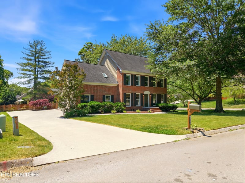 1505 Coventry Park Blvd, Knoxville, TN 37931