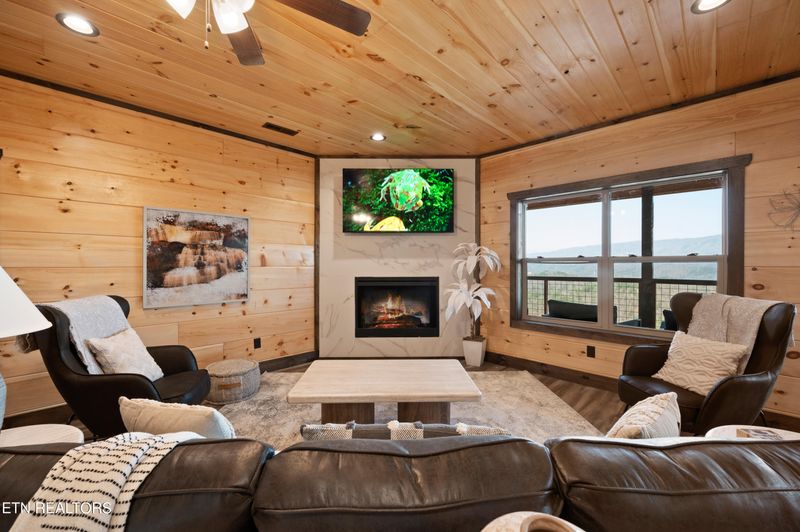 1505 Firefly Trail Way, Sevierville, TN 37862