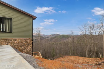 1505 Misty Ct, Sevierville, TN 37862