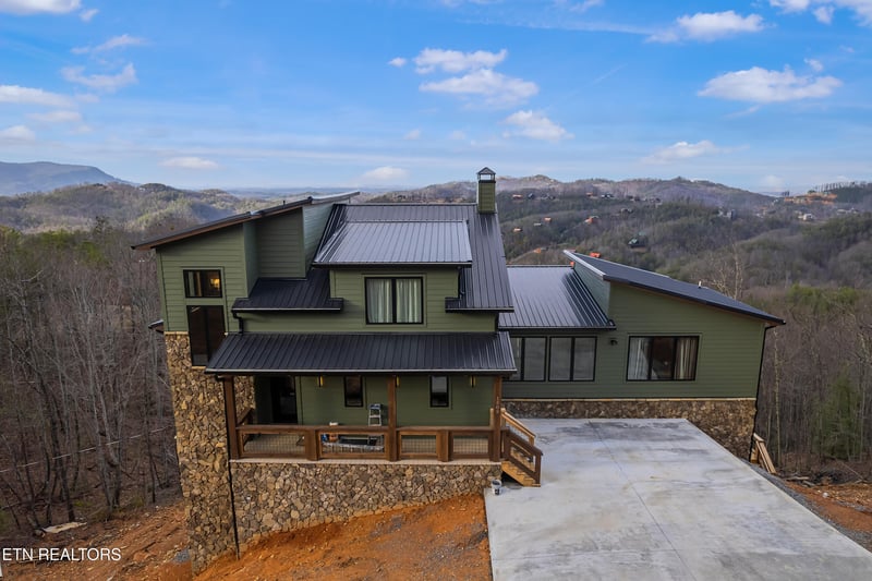 1505 Misty Ct, Sevierville, TN 37862