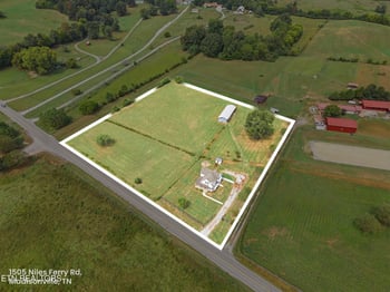 1505 Niles Ferry Rd, Madisonville, TN 37354