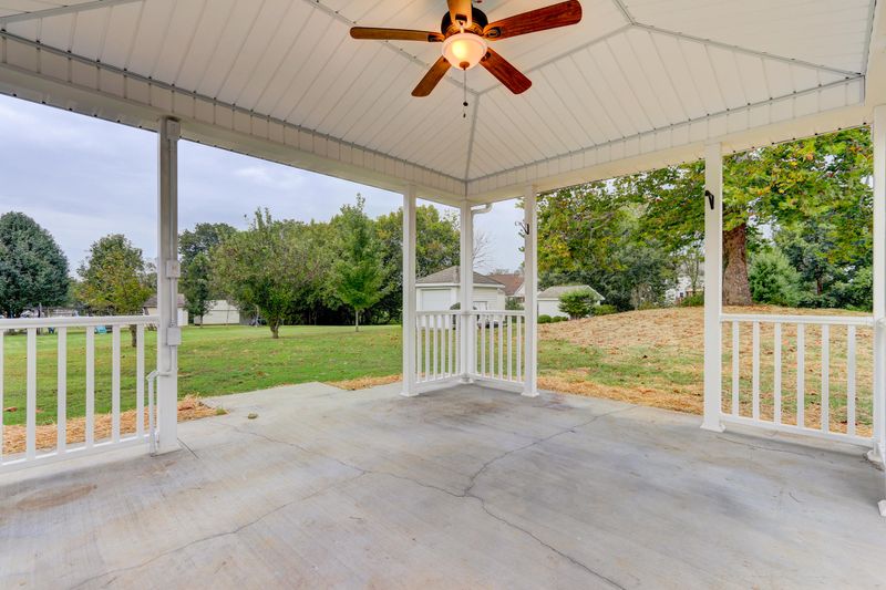 1505 Paxton Dr, Knoxville, TN 37918