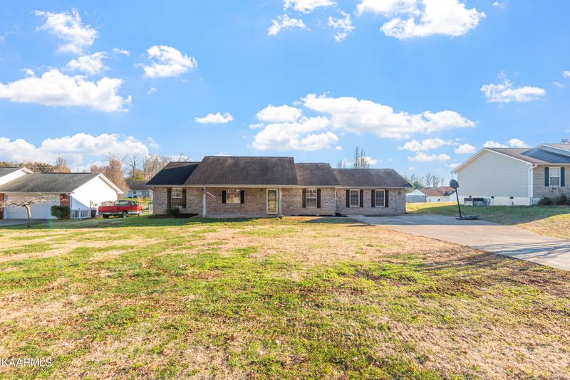 1505 W Cunningham Rd, Seymour, TN 37865