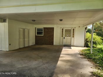 1506 Ridgeway Cir, Athens, TN 37303