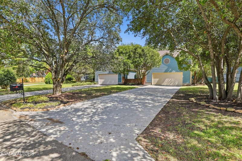 1506 Secretariat Blvd, Knoxville, TN 37931