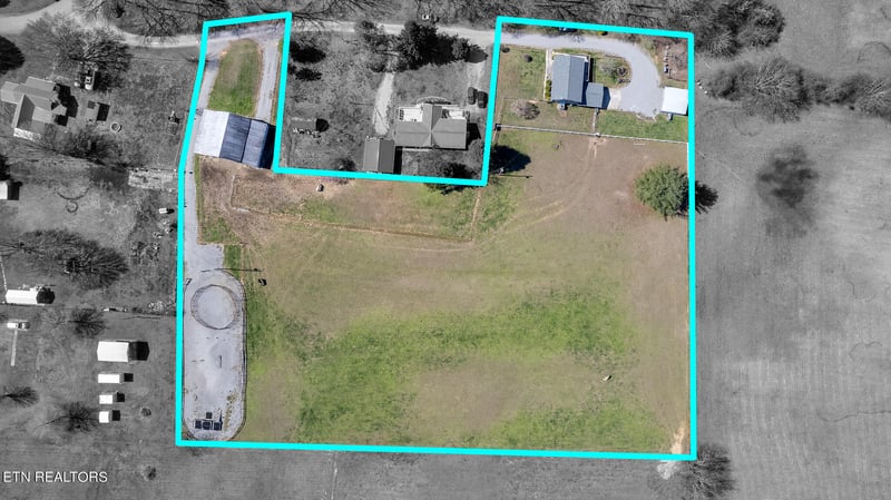 1506 W Cunningham Rd, Seymour, TN 37865