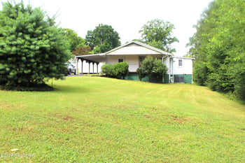 1507 Paris Rd, Knoxville, TN 37912