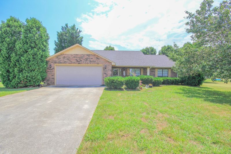 1507 Peabody Dr, Maryville, TN 37803