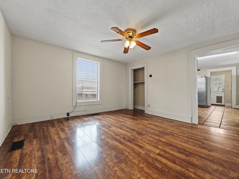 1508 Mitchell St, Knoxville, TN 37917