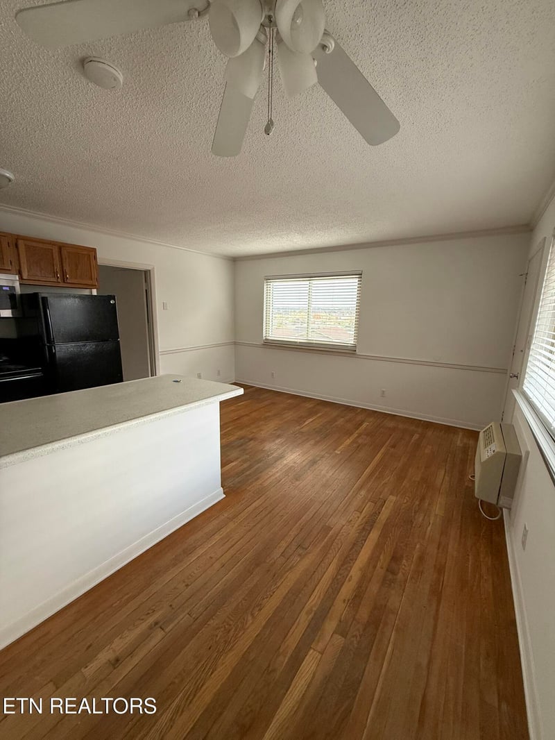 1509 Highland Ave #A401, Knoxville, TN 37916