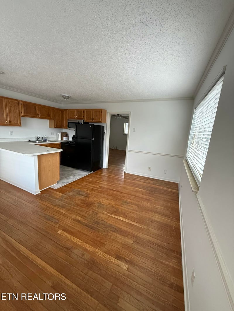 1509 Highland Ave #A401, Knoxville, TN 37916