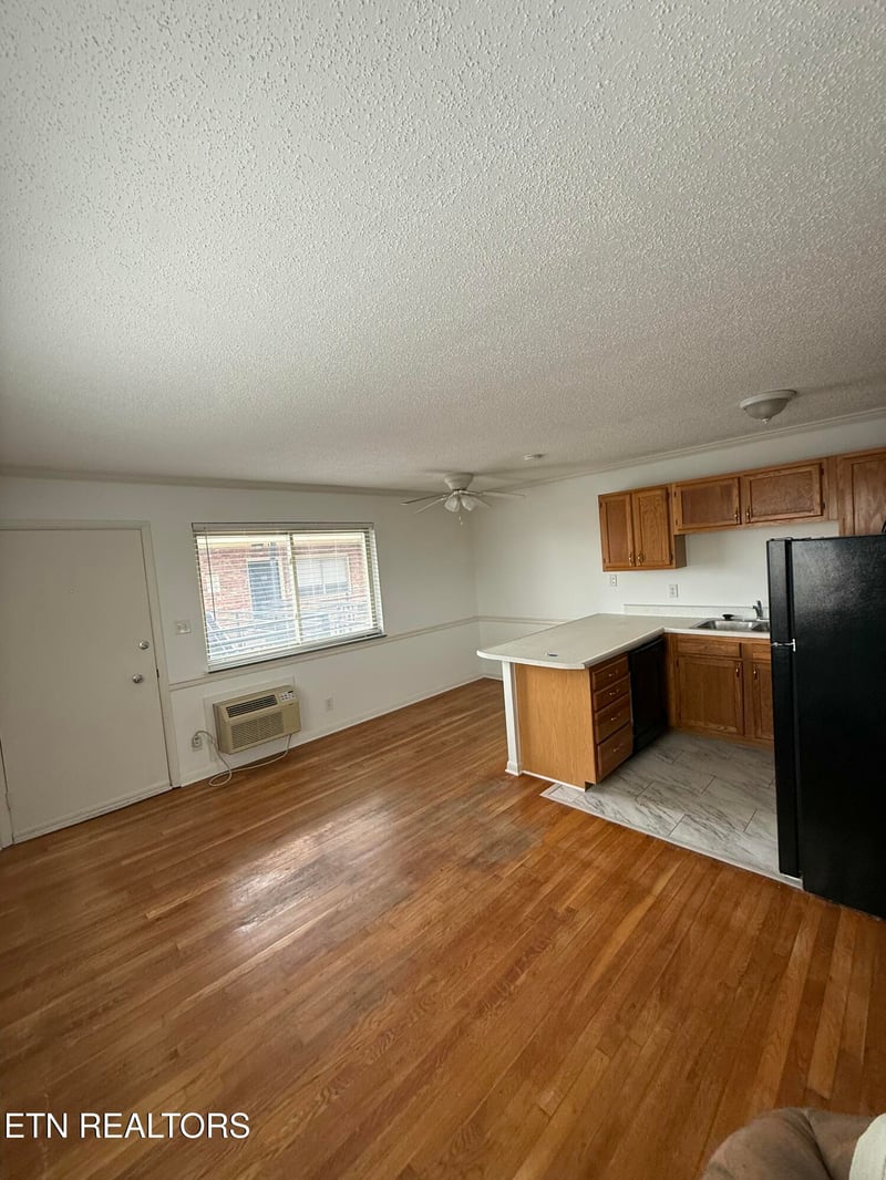 1509 Highland Ave #A401, Knoxville, TN 37916