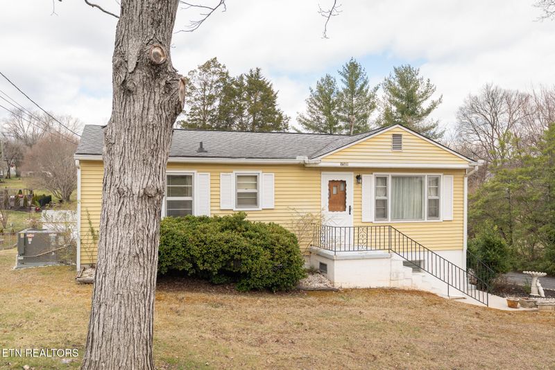 1509 Maple Dr, Knoxville, TN 37918