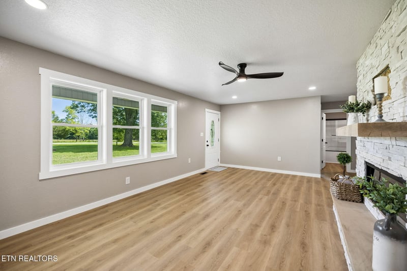 1509 Ted Davis Rd, Crossville, TN 38572