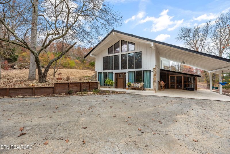151 Bowers Rd, Harriman, TN 37748