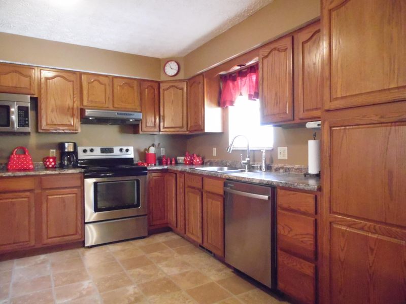 151 Breezeway Ln, Caryville, TN 37714
