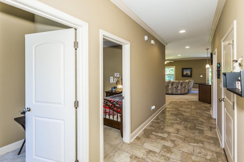 151 Crossroads Blvd, Oak Ridge, TN 37830