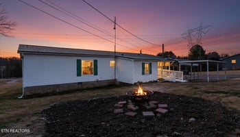 151 Disco Loop Rd, Friendsville, TN 37737