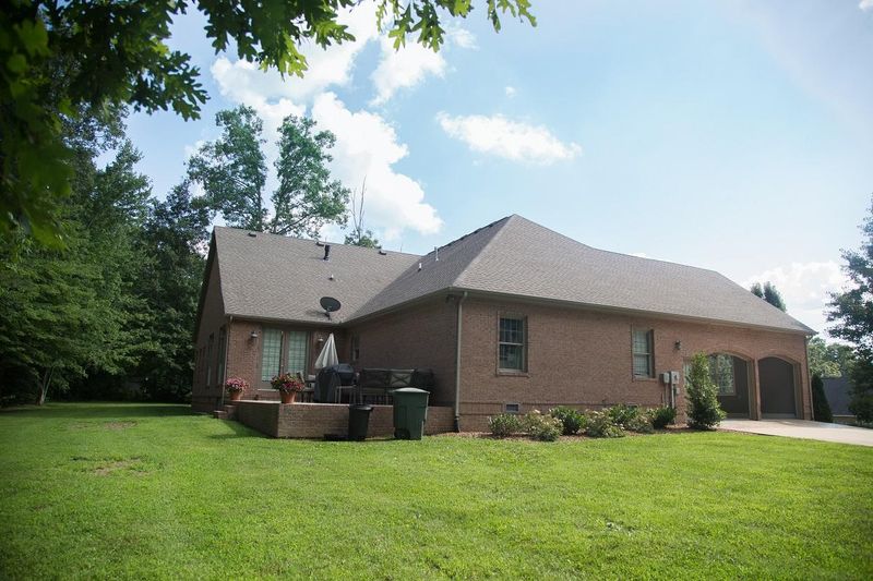 151 Dove Dr, Crossville, TN 38555