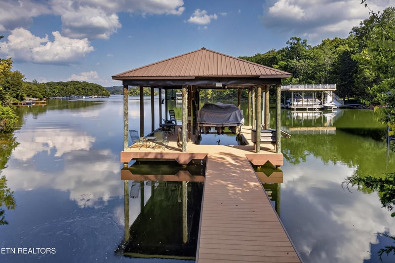 151 E Shore Dr, Rockwood, TN 37854