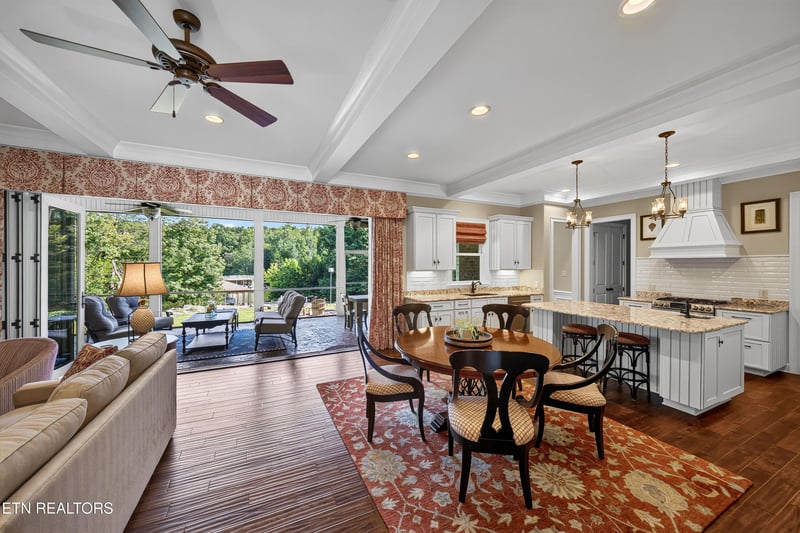 151 E Shore Dr, Rockwood, TN 37854