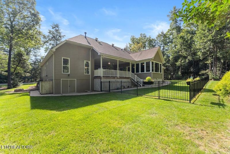 151 Forest View Dr, Crossville, TN 38558