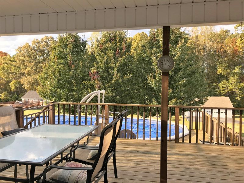 151 Gail Ln, Jacksboro, TN 37757