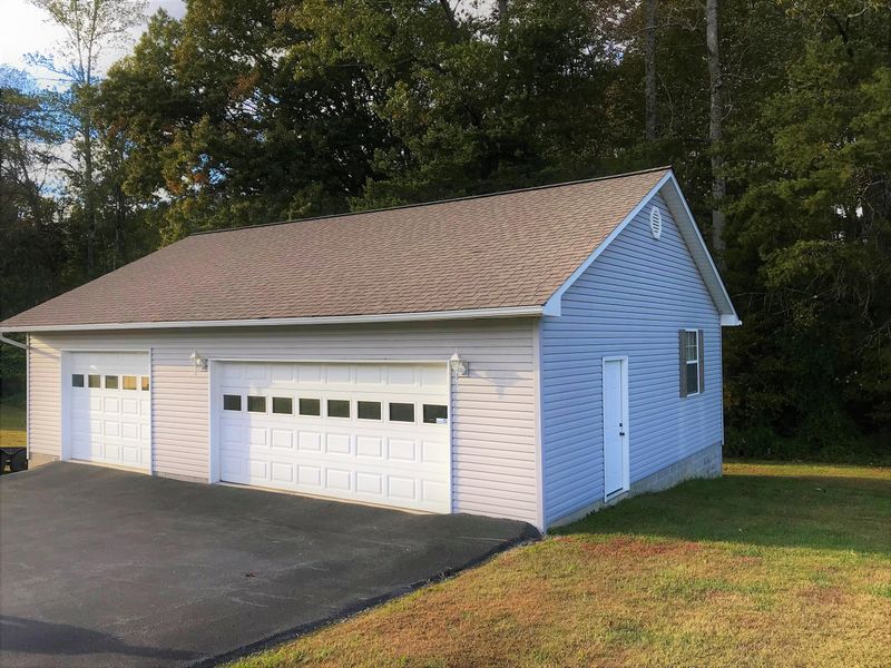 151 Gail Ln, Jacksboro, TN 37757