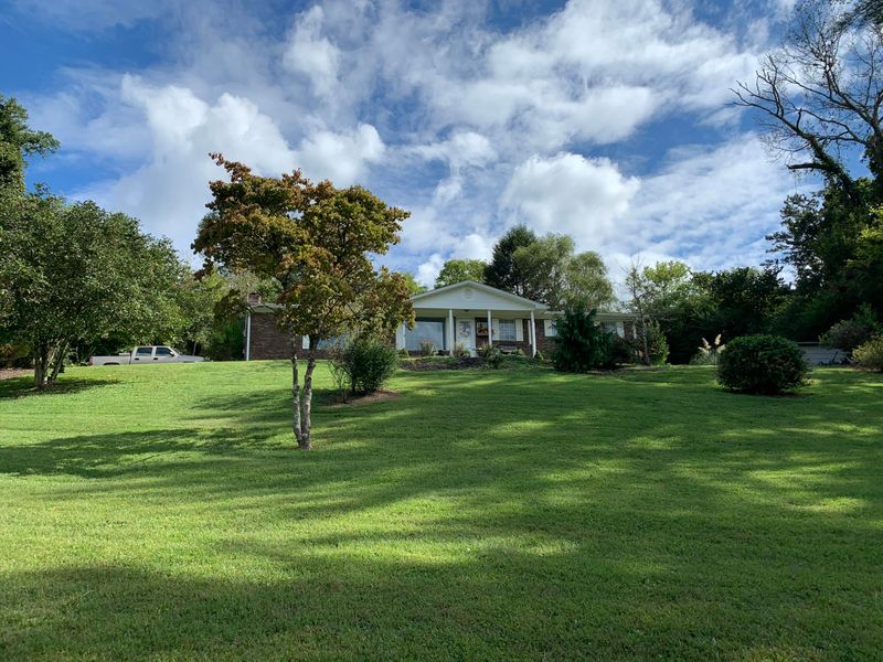 151 Laurel Rd, Clinton, TN 37716