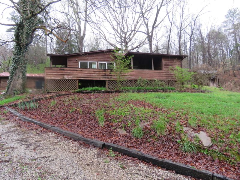 151 Little Emory Rd, Harriman, TN 37748