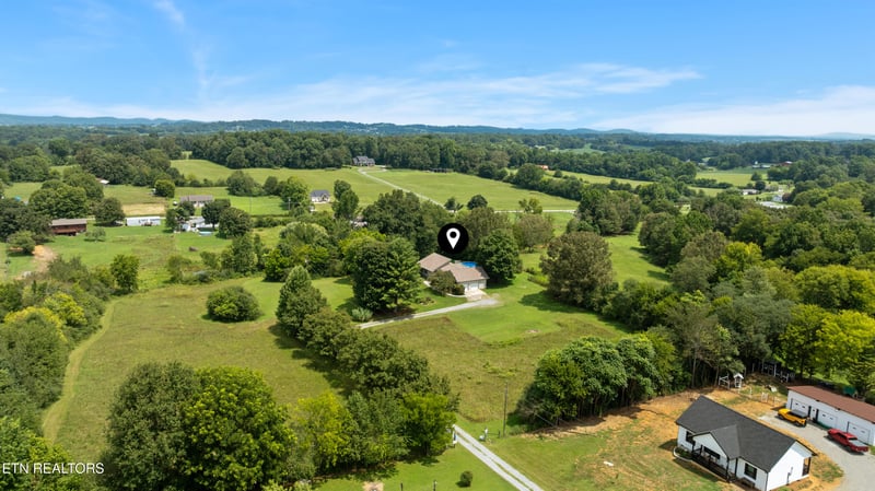 151 N Fork Loop, Madisonville, TN 37354