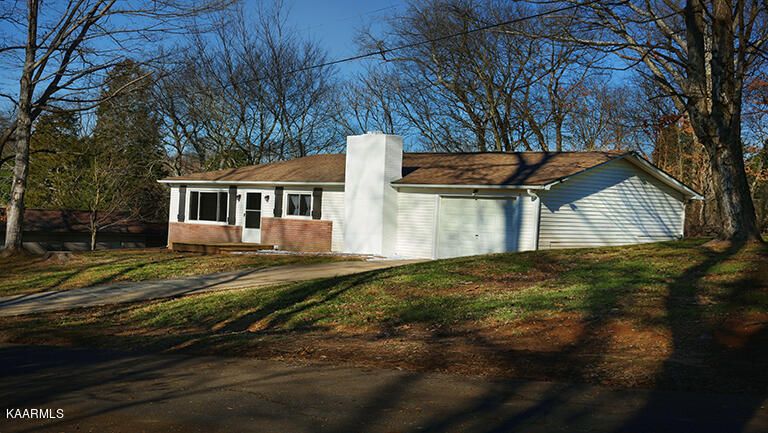 151 Pine St, Loudon, TN 37774