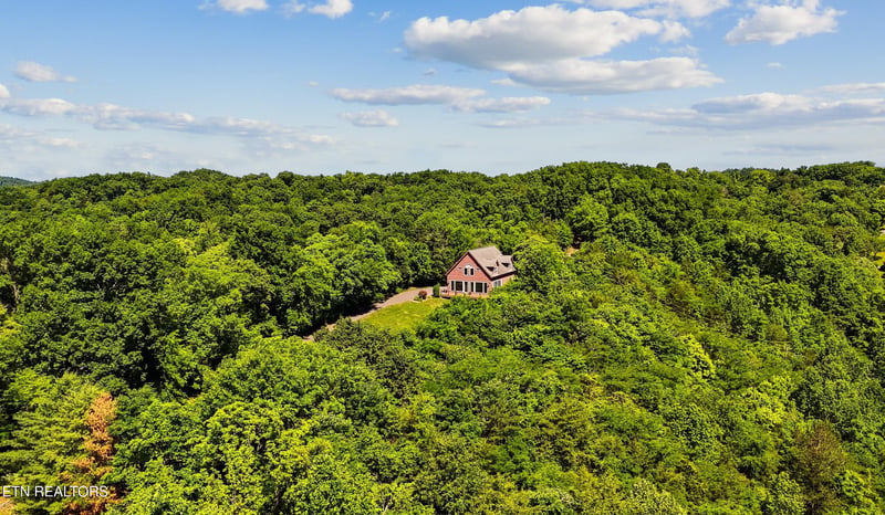 151 Ruth Ln, Sevierville, TN 37862