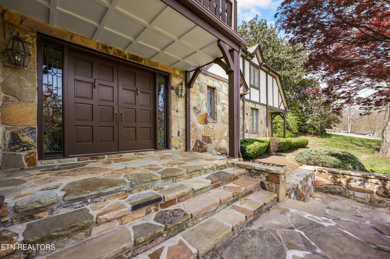 151 Saint Andrews Dr, Knoxville, TN 37934