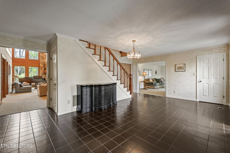 151 Saint Andrews Dr, Knoxville, TN 37934