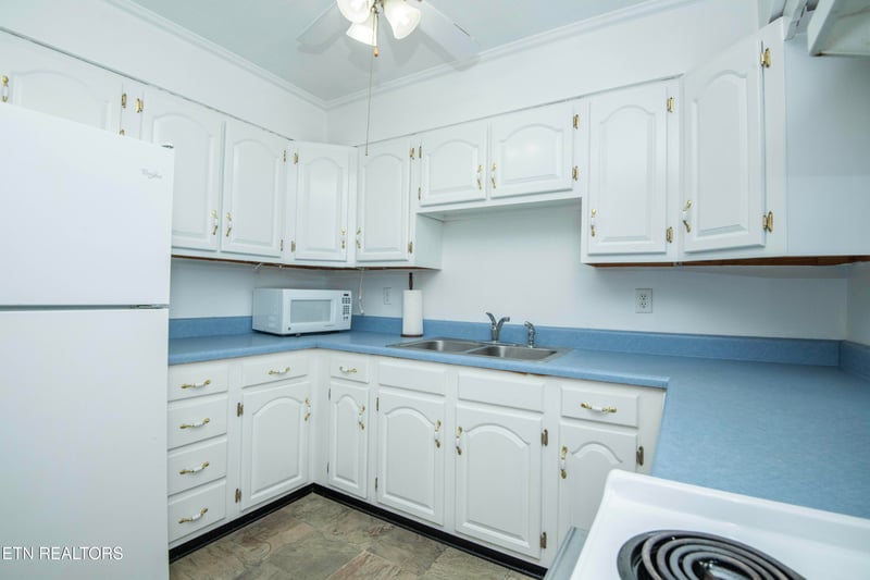 151 Selma St, Lenoir City, TN 37771