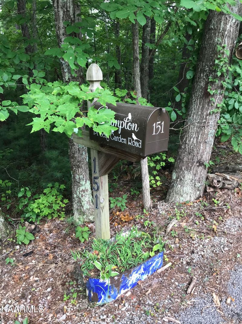 151 Seng Garden Rd, Tellico Plains, TN 37385