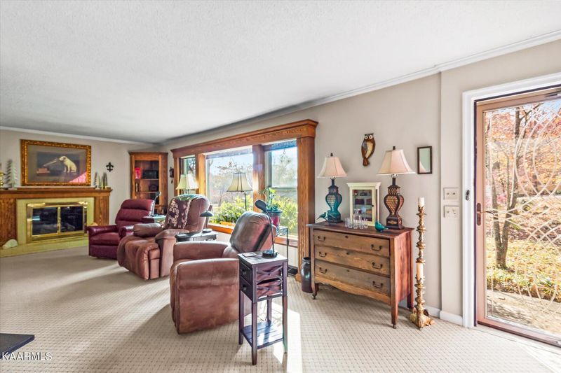 1510 Crestway Dr, Athens, TN 37303